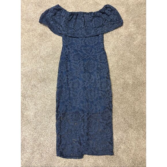 Charlotte Russe Lined Blue Soft Lace size Medium - Picture 2 of 10